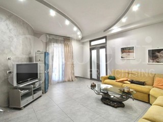 Quadrilocale in Vendita a Arzano, 270'000&euro;, 150 m²