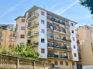 Quadrilocale in Vendita a Imperia, 157'000&euro;, 75 m²