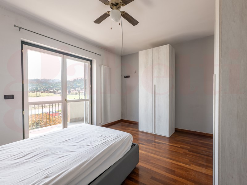 Quadrilocale in Vendita a Castiglione Torinese, 220'000&euro;, 112 m², con Box