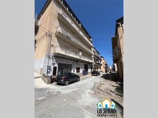 Appartamento in Vendita a Alcamo, 120'000&euro;, 160 m²