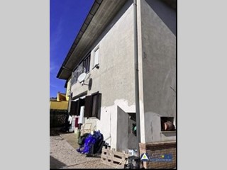 Appartamento in Vendita a Sezze, 58'368&euro;, 142 m²