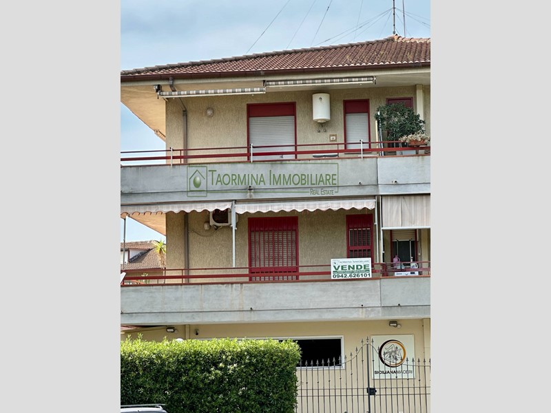 Quadrilocale in Vendita a Taormina, 120'000&euro;, 90 m²