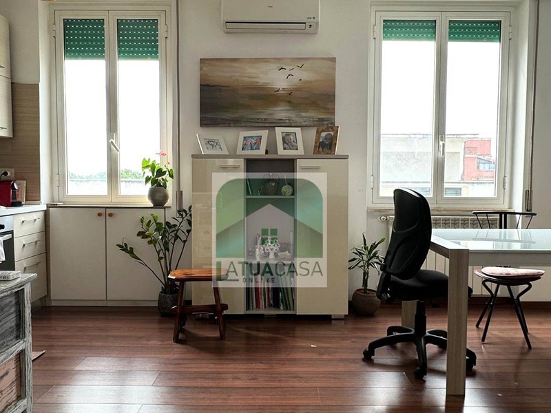 Trilocale in Vendita a Roma, 299'000&euro;, 65 m²