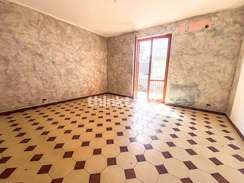 Appartamento in Vendita a Aci Sant'Antonio, 85'000&euro;, 113 m²