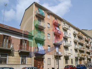 Bilocale in Vendita a Torino, 85'000&euro;, 61 m²