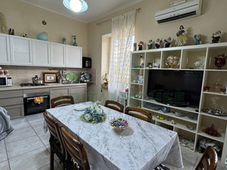 Trilocale in Vendita a Mugnano del Cardinale, 90'000&euro;, 92 m²