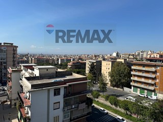 Appartamento in Vendita a Catania, 280'000&euro;, 190 m²