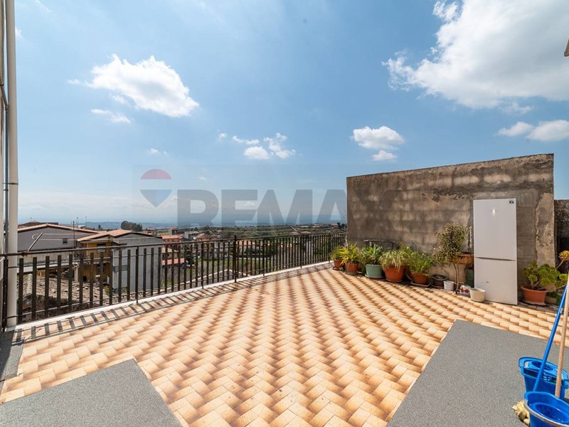 Appartamento in Vendita a Belpasso, 99'000&euro;, 130 m²