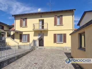 Trilocale in Vendita a Credaro, 109'900&euro;, 63 m²