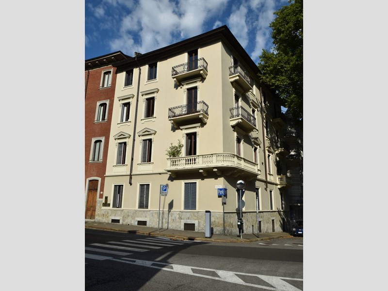 Appartamento in Affitto a Torino, 1'900&euro;, 210 m²
