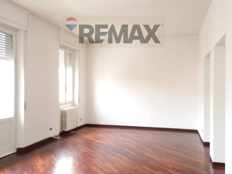 Trilocale in Affitto a Novara, 900&euro;, 120 m²