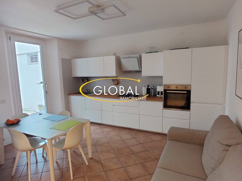 Trilocale in Affitto a Ancona, 950&euro;, 65 m²