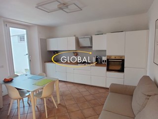 Trilocale in Affitto a Ancona, 950&euro;, 65 m²