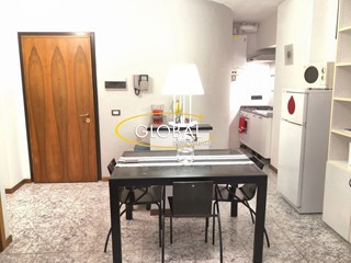 Bilocale in Affitto a Ancona, 750&euro;, 50 m²