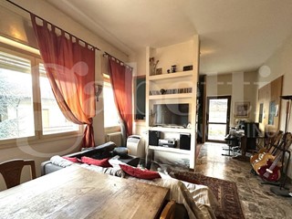 Trilocale in Vendita a Brescia, 350'000&euro;, 165 m², con Box