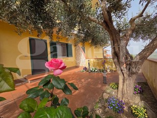 Trilocale in Vendita a Marano Marchesato, 80'000&euro;, 90 m²