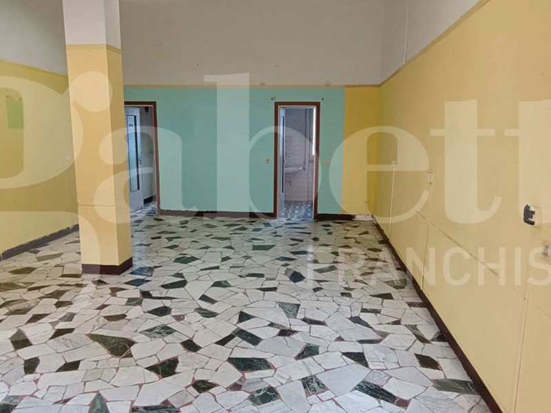 Bilocale in Vendita a Savona, 70'000&euro;, 44 m²