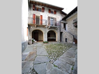 Appartamento in Vendita a Alta Valle Intelvi, 41'000&euro;, 78 m²