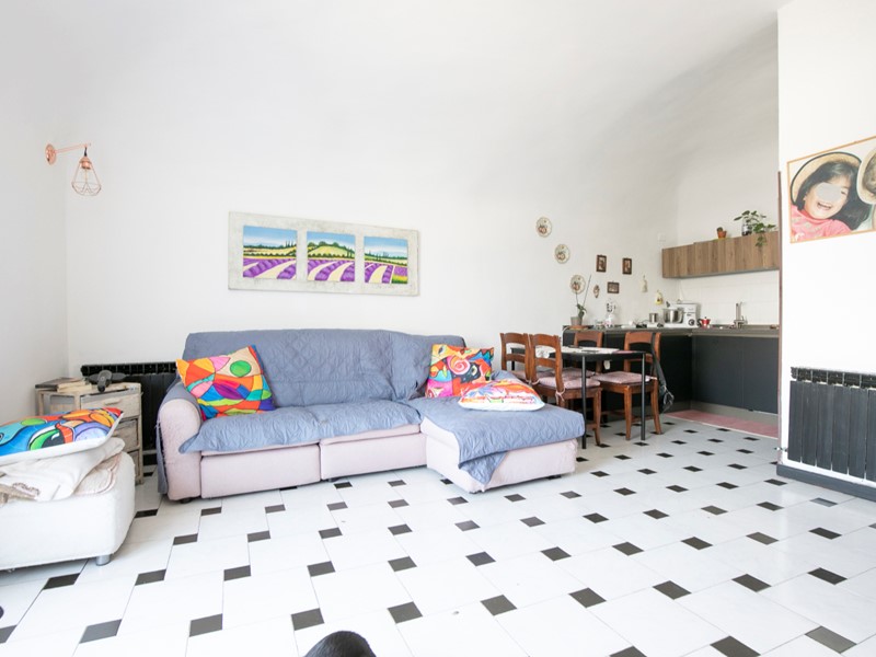 Appartamento in Vendita a Genova, zona Cornigliano, 53'000&euro;, 84 m²