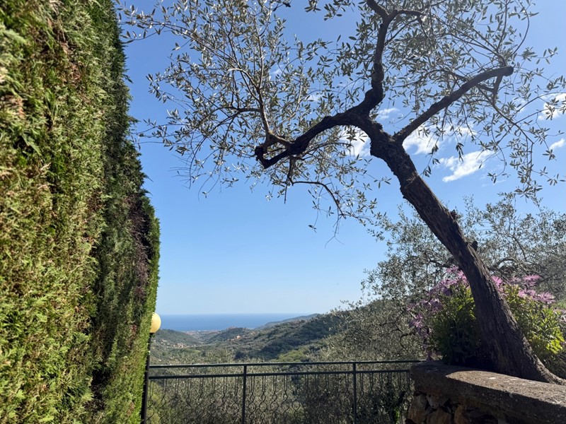 Bilocale in Vendita a Diano Arentino, zona Evigno, 95'000&euro;, 40 m²