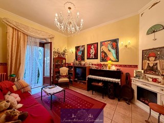 Appartamento in Vendita a Firenze, zona Statuto, 498'000&euro;, 100 m²