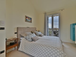 Trilocale in Vendita a San Bartolomeo al Mare, 370'000&euro;, 75 m², con Box