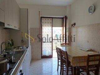 Quadrilocale in Affitto a Catanzaro, zona Lido Lungomare, 1'800&euro;, 130 m², arredato