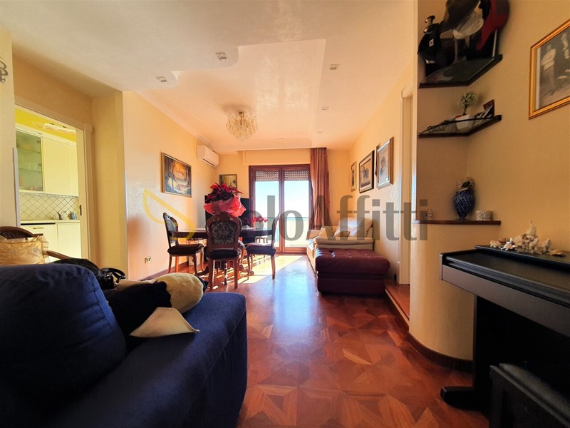 Trilocale in Affitto a Catanzaro, zona Catanzaro Sud, 2'000&euro;, 85 m², arredato