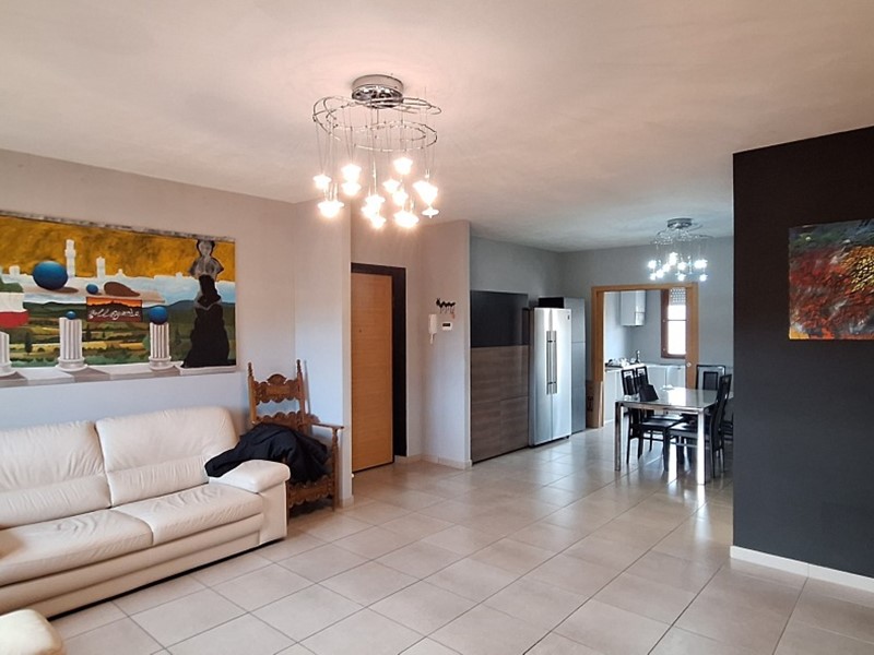 Appartamento in Vendita a Rapolano Terme, 235'000&euro;, 130 m², con Box