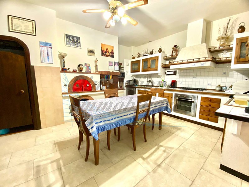 Appartamento in Vendita a Castagneto Carducci, zona Donoratico, 350'000&euro;, 160 m²
