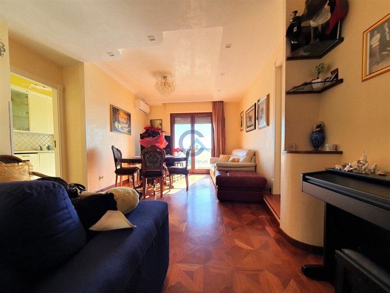 Trilocale in Affitto a Catanzaro, zona Catanzaro Lido, 2'000&euro;, 85 m², arredato