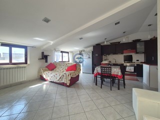 Quadrilocale in Affitto a Catanzaro, zona CZ Lido Giovino, 600&euro;, 90 m², arredato