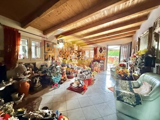 Appartamento in Vendita a Siracusa, zona Scala Greca, 148'000&euro;, 141 m²