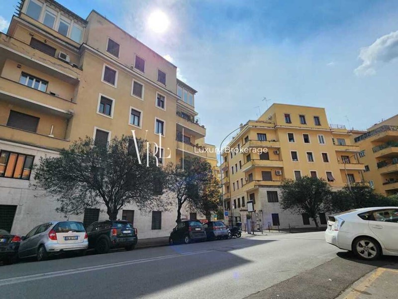 Appartamento in Vendita a Roma, zona Parioli, 1'900'000&euro;, 215 m²