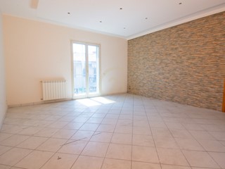 Quadrilocale in Vendita a Aci Castello, zona Ficarazzi, 199'000&euro;, 94 m², con Box