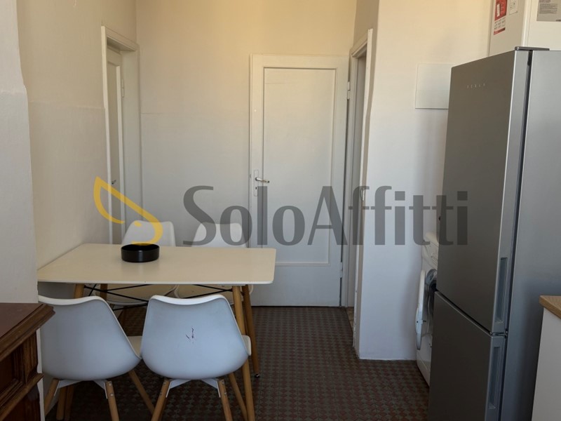 Appartamento in Affitto a Firenze, zona Beccaria/Gioberti, 1'180&euro;, 87 m², arredato