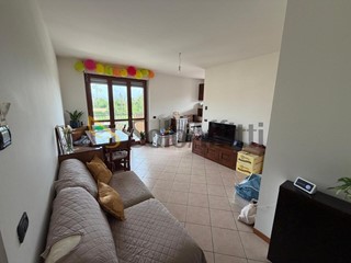Trilocale in Affitto a Desio, 750&euro;, 80 m², con Box
