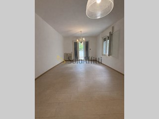 Appartamento in Affitto a Modena, 1'200&euro;, 120 m²