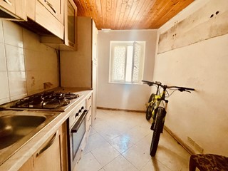 Bilocale in Vendita a Arcola, zona Arcola paese, 58'000&euro;, 43 m²