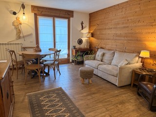 Trilocale in Affitto a Courmayeur, zona Centro, 100 m², arredato