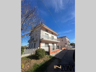 Appartamento in Vendita a Tornareccio, 130'000&euro;, 118 m²
