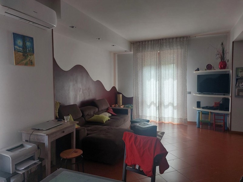 Quadrilocale in Vendita a Santa Croce sull'Arno, 199'000&euro;, 105 m², con Box