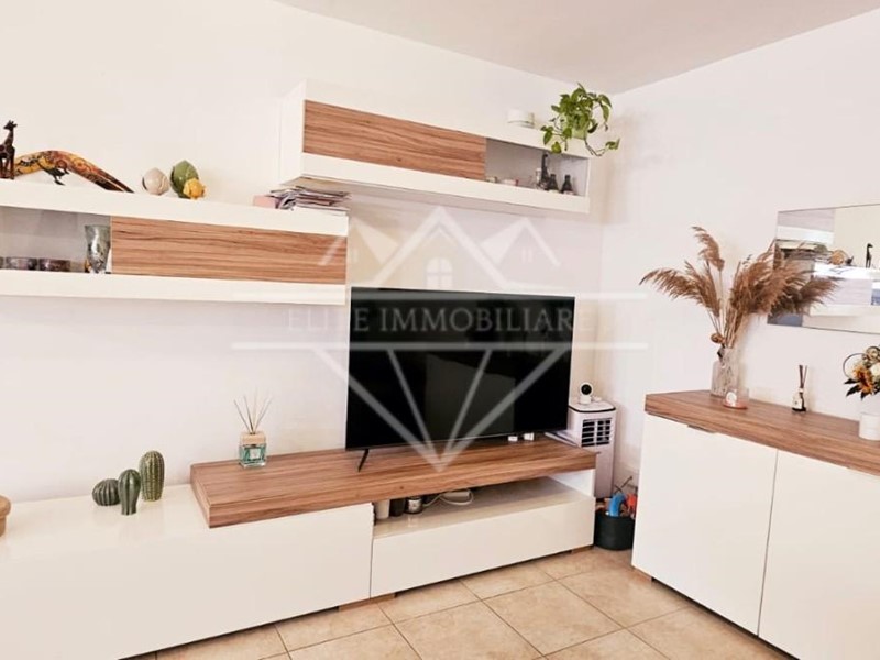 Bilocale in Vendita a Carrara, zona Marina di Carrara, 145'000&euro;, 52 m², arredato