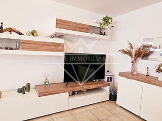 Bilocale in Vendita a Carrara, zona Marina di Carrara, 145'000&euro;, 52 m², arredato