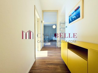 Appartamento in Vendita a Camaiore, zona Lido di Camaiore, 435'000&euro;, 86 m², arredato