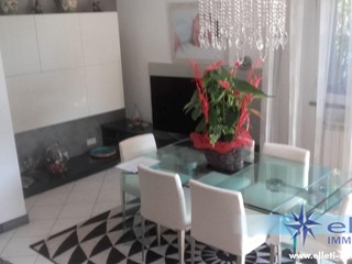 Attico in Vendita a Massa, 850'000&euro;, 130 m², arredato, con Box