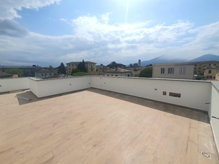 Attico in Vendita a Lucca, zona Sant'Anna, 220'000&euro;, 105 m²