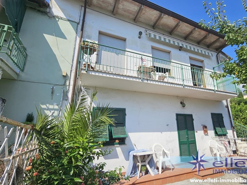 Appartamento in Vendita a Massa, zona Ortola, 169'000&euro;, 110 m²