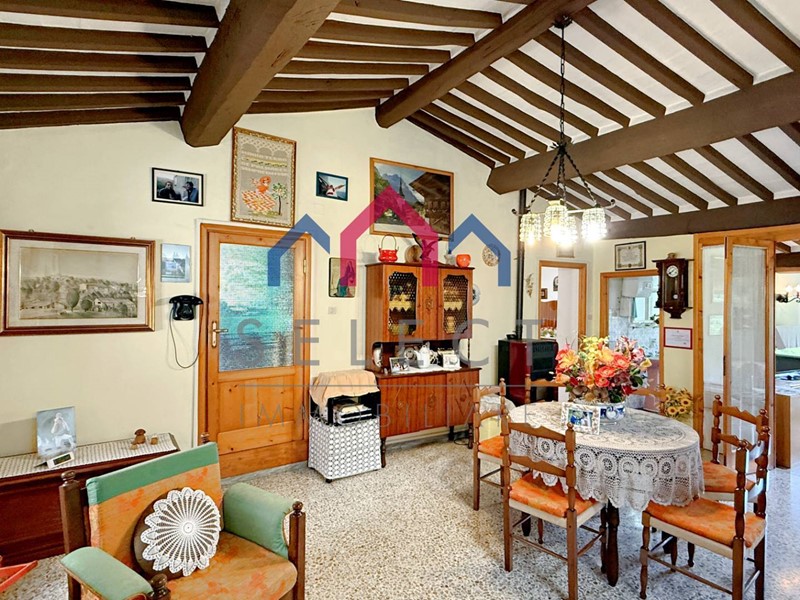 Appartamento in Vendita a Coreglia Antelminelli, zona Tereglio, 110'000&euro;, 118 m²
