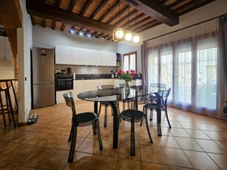 Quadrilocale in Vendita a Cascina, 195'000&euro;, 115 m²